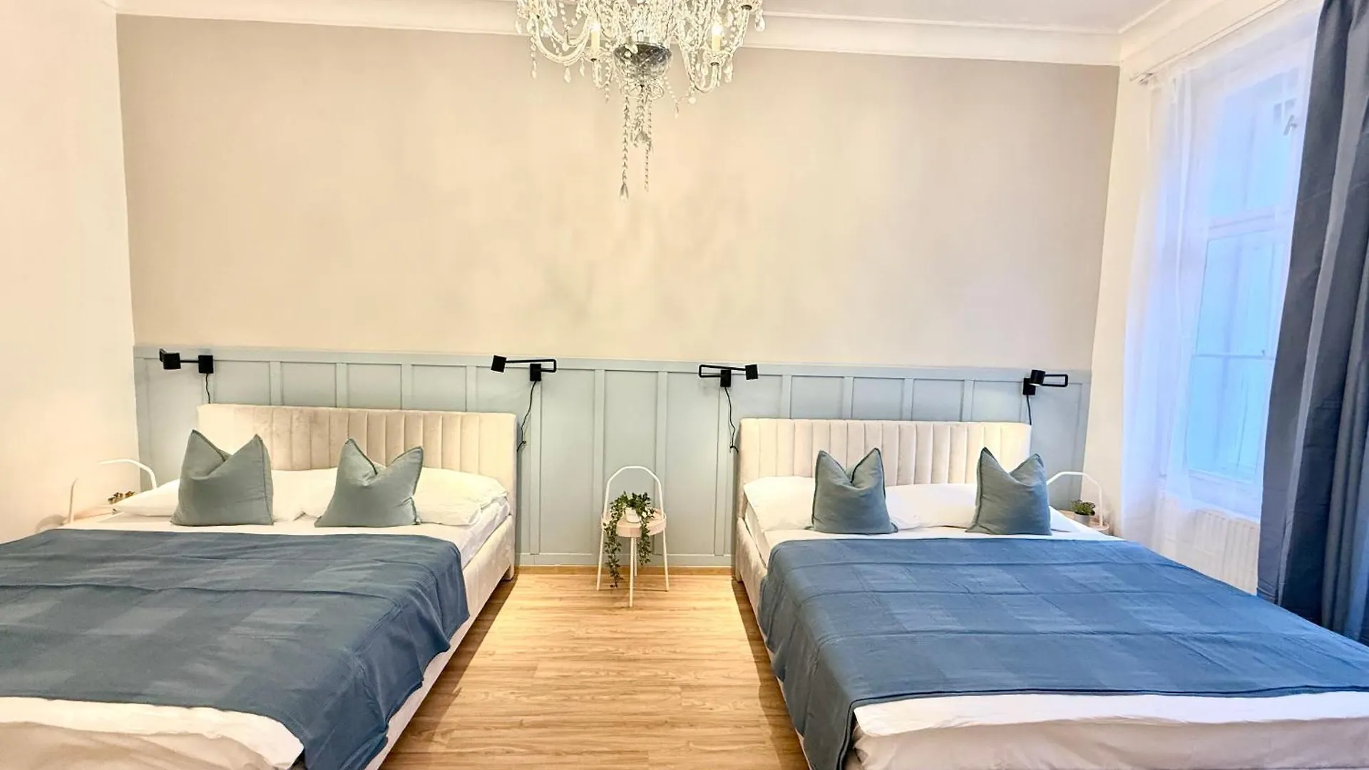 Stunning Apartment In Middle Of Wenceslas Square Πράγα 0*,  Τσεχία